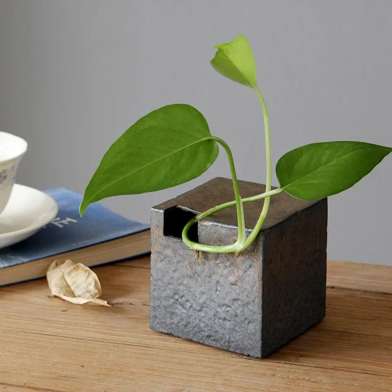Japanese Wabi-Sabi Rough Pottery Vase